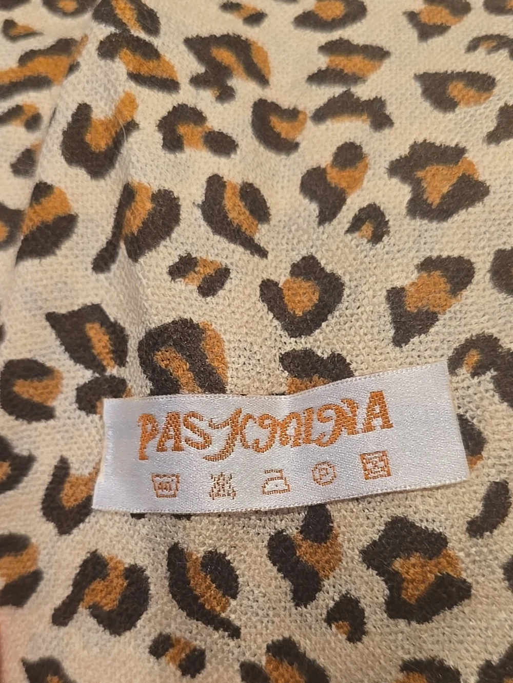 ❤️10/$40 Leopard Print Fringe Scarf - Beige and Brown